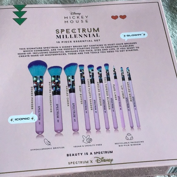 Disney Spectrum Limited Mickey Mouse 10 Essential Makeup Face and Eye Brushes - Picture 2 of 3
